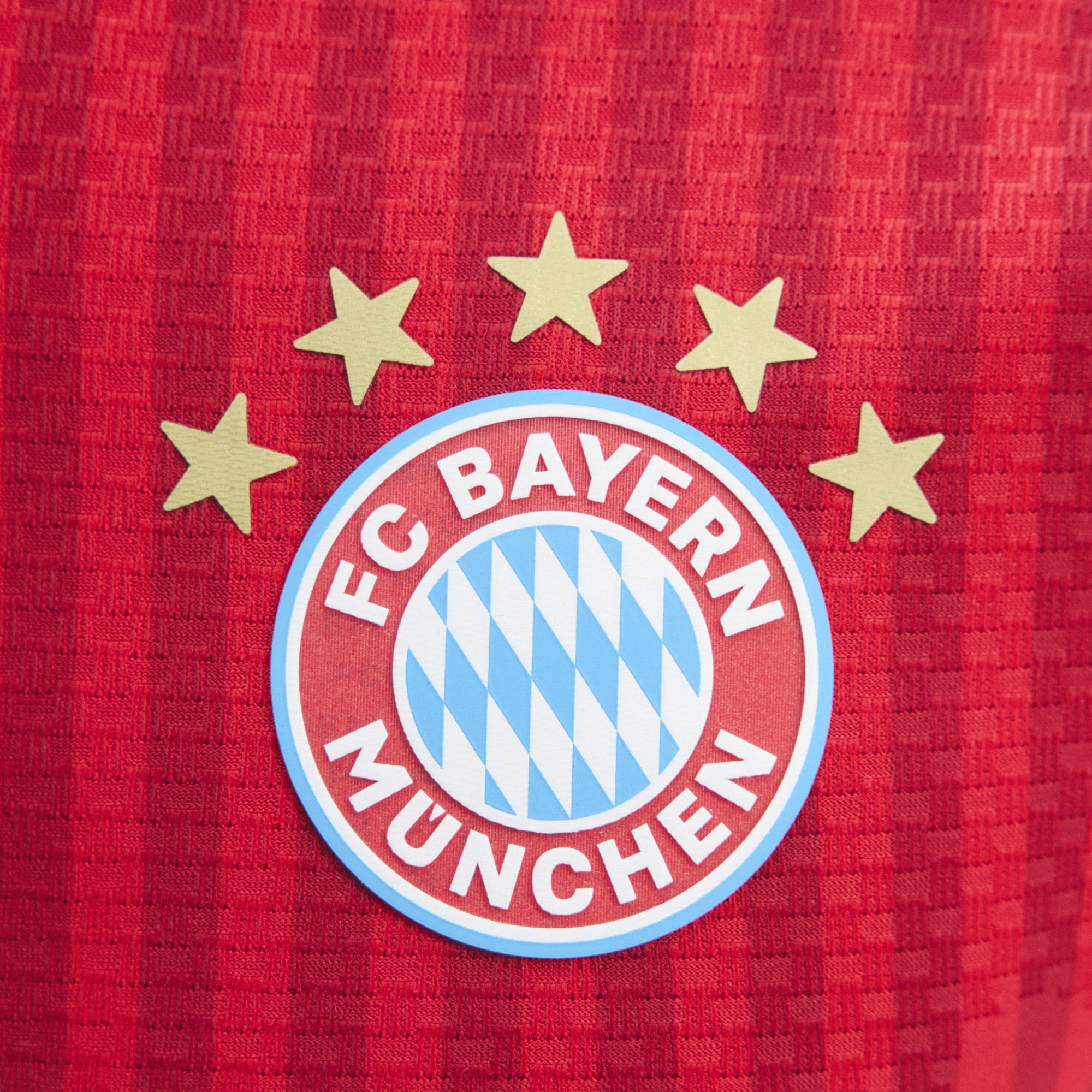 FC Bayern München Heimtrikot 2026/27 Player-Version – Authentic-Materialdetail