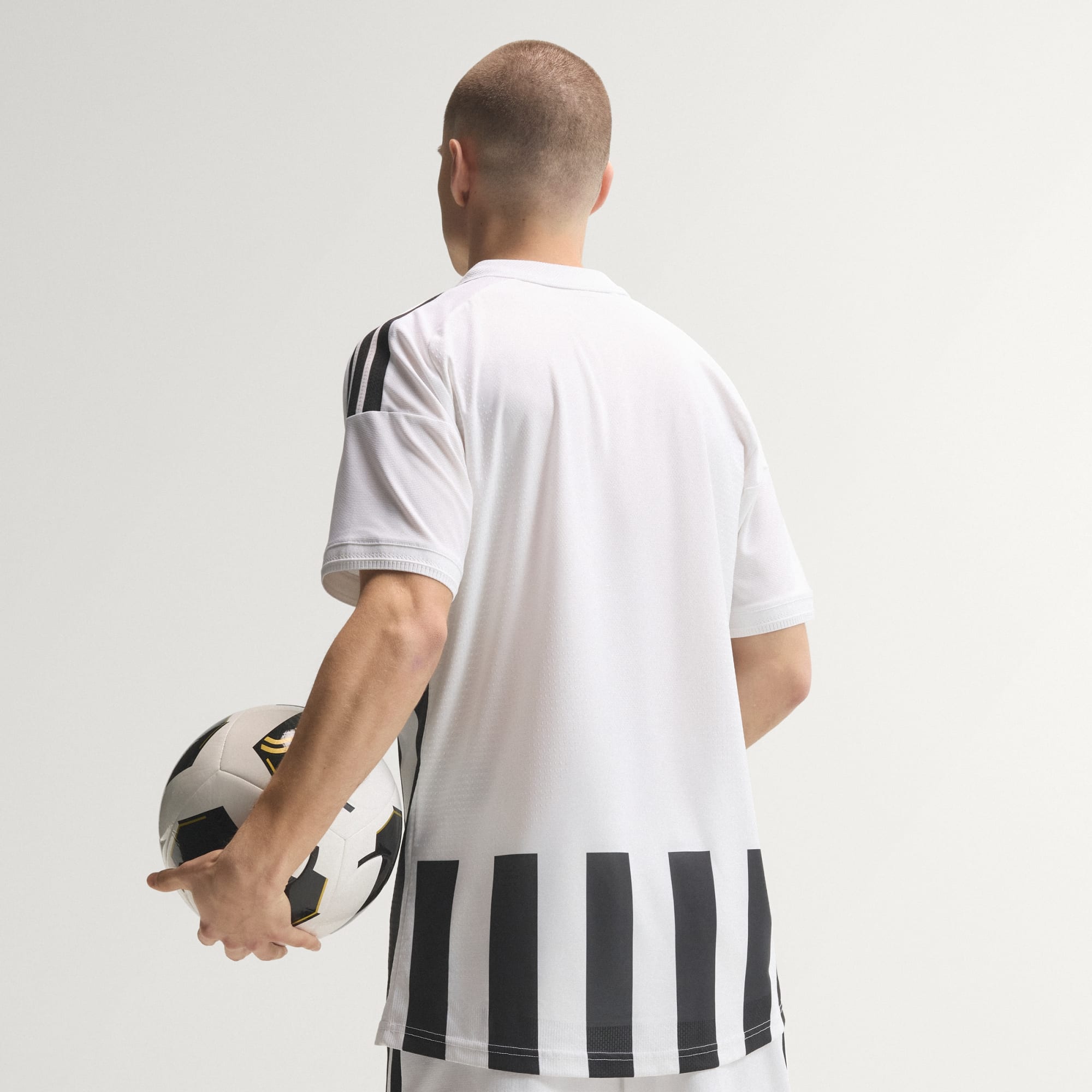 Juventus Turin Heimtrikot 2026/27 Player – Rückseite